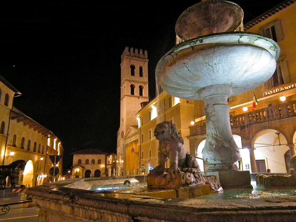 Suite Umberto I Ассизи Экстерьер фото